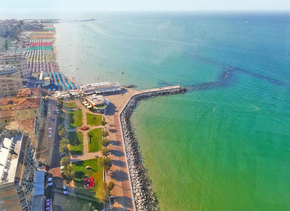 Delizioso Appartamento In Villa Al Mare Pesaro Exterior photo